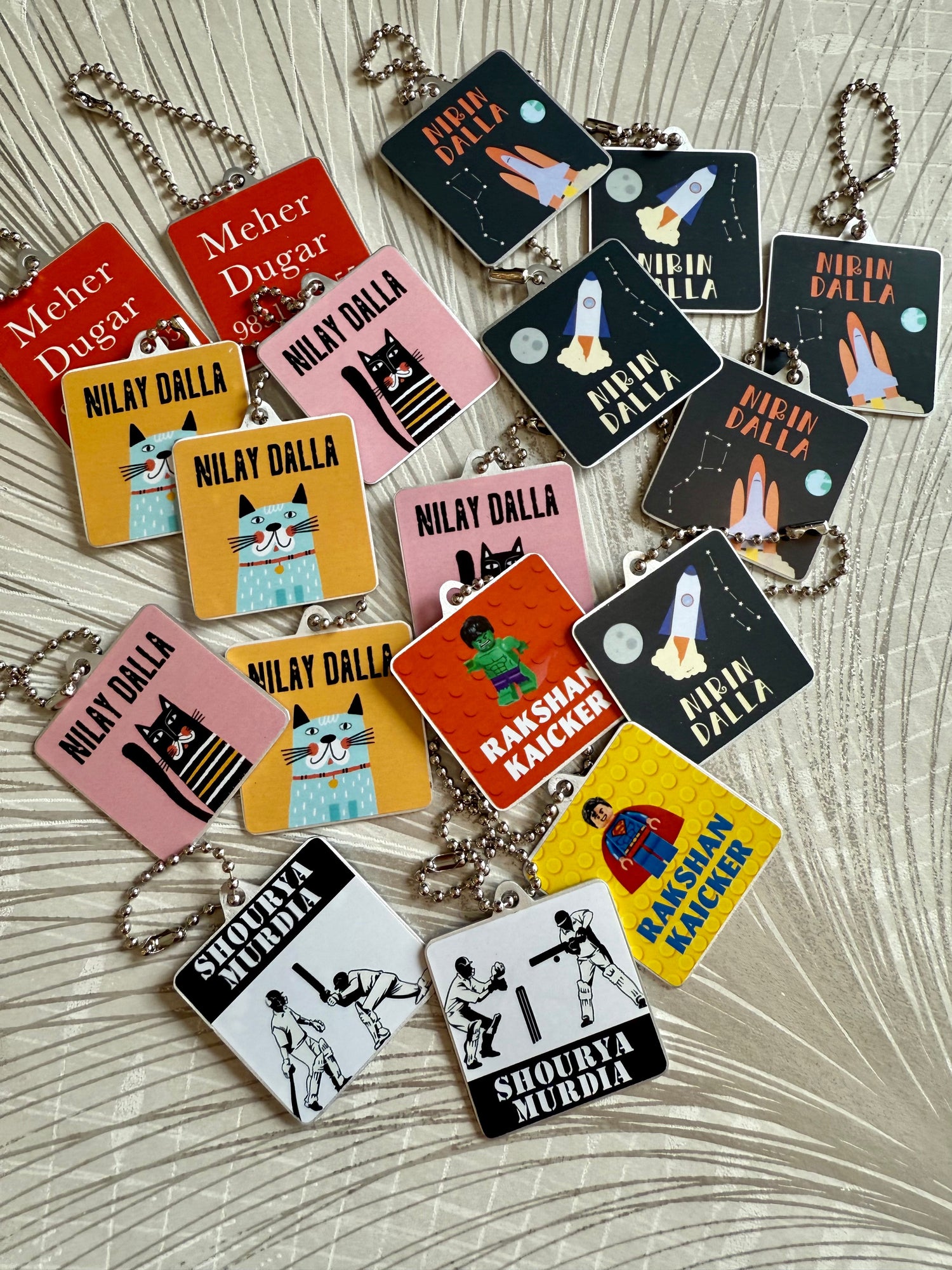 METAL BAG TAGS WITH COLOURFUL DESIGN ON BALL CHAIN FOR KIDS