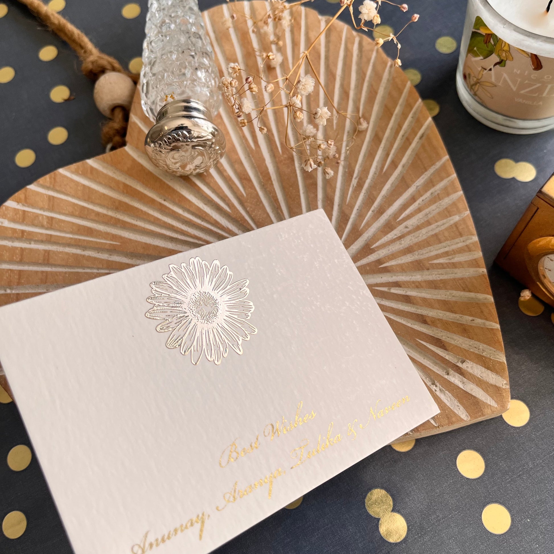 Daisy motif card on polka dot background with personalised name