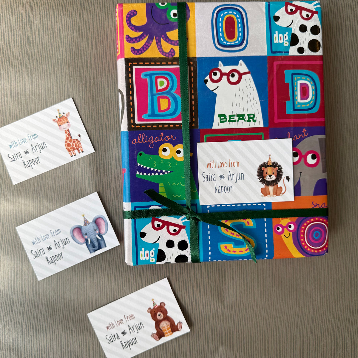 Set of 4 gift cards personalised for kids with animals wearing party hats