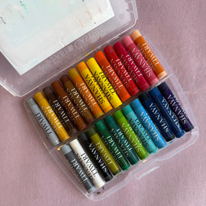 Set of 24 crayons in transparent case with personalised name
