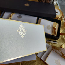 Gift Box - Damask